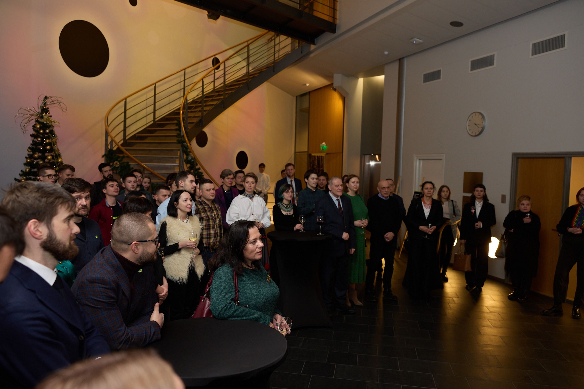 470193195_975603901257732_268104562147004855_n